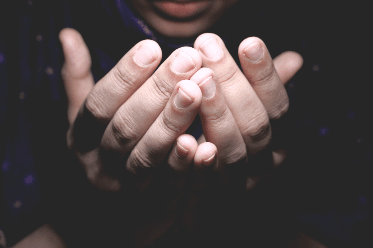 Cara Solat Hajat Paling Ringkas (Untuk Peperiksaan & Jodoh)
